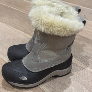 The North Face Beige Suede & Black Rubber Kids Snow Boots with Faux Fur Cuff